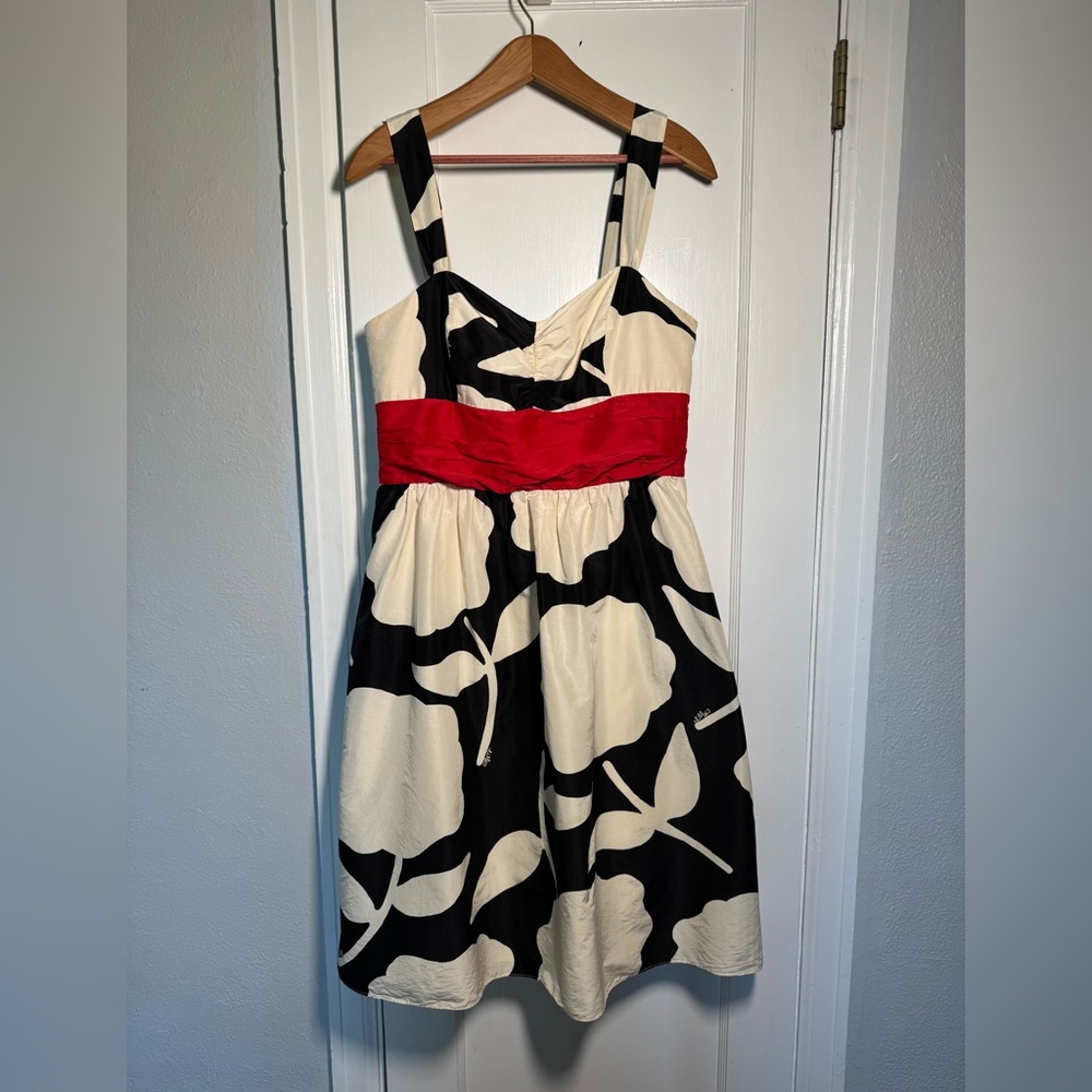 Lily Pulitzer Silk Black and Cream Floral Dress with Red Accent Sweetheart Neck
